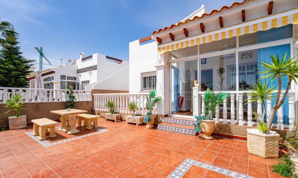 Resale - Terraced house / Townhouse - Torrevieja - Punta Prima
