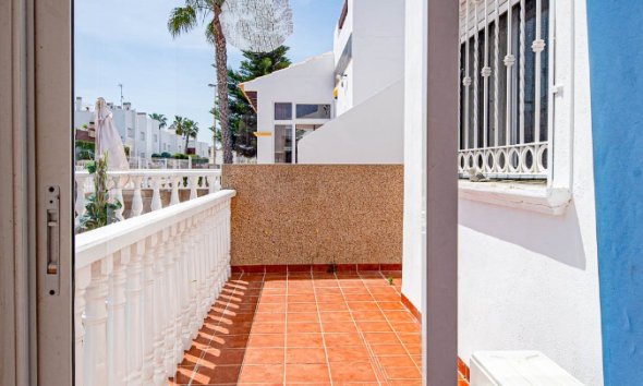 Resale - Terraced house / Townhouse - Torrevieja - Punta Prima