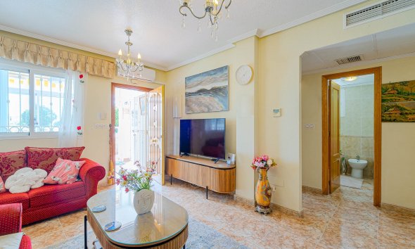 Resale - Terraced house / Townhouse - Torrevieja - Punta Prima