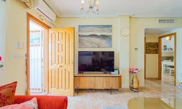 Resale - Terraced house / Townhouse - Torrevieja - Punta Prima