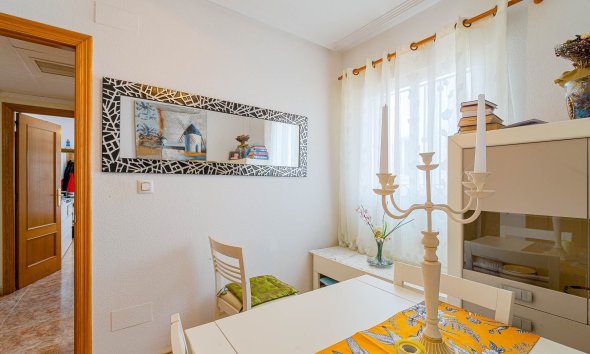 Resale - Terraced house / Townhouse - Torrevieja - Punta Prima