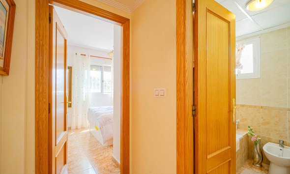 Resale - Terraced house / Townhouse - Torrevieja - Punta Prima