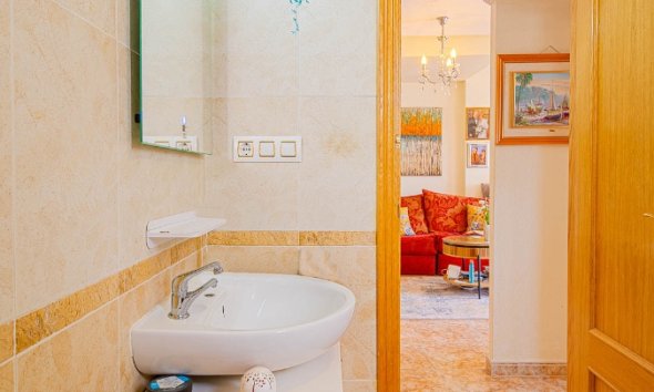 Resale - Terraced house / Townhouse - Torrevieja - Punta Prima