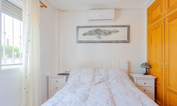 Resale - Terraced house / Townhouse - Torrevieja - Punta Prima