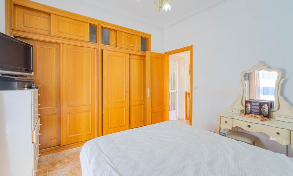 Resale - Terraced house / Townhouse - Torrevieja - Punta Prima