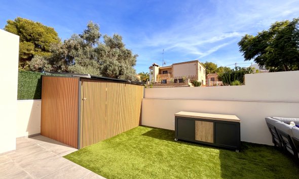 Resale - Villa - Orihuela Costa - Villamartín