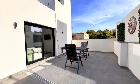 Resale - Villa - Orihuela Costa - Villamartín