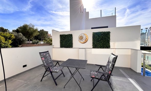 Resale - Villa - Orihuela Costa - Villamartín