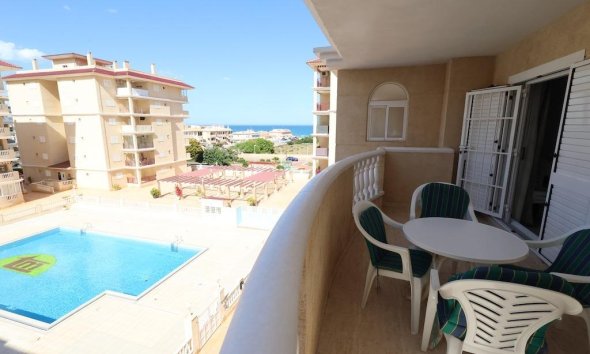Resale - Apartment - Torrevieja - La Mata