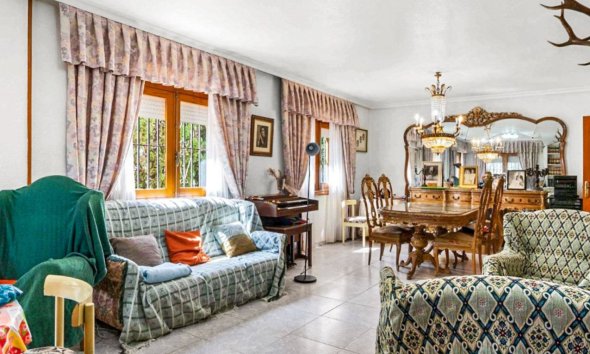 Resale - Villa - Torrevieja - Los Balcones