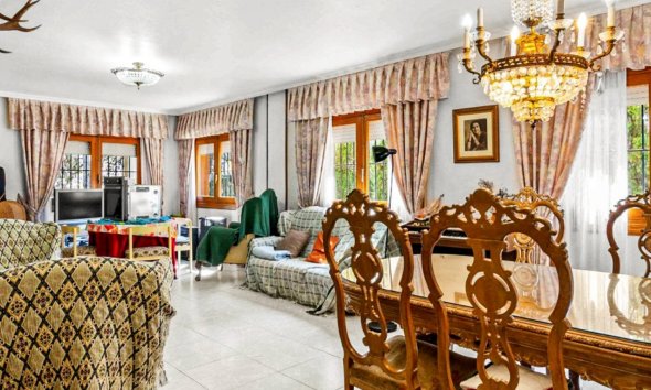 Resale - Villa - Torrevieja - Los Balcones