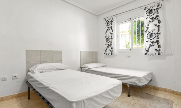 Resale - Apartment - Orihuela Costa - Playa Flamenca