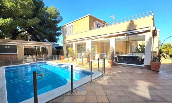 Resale - Villa - Dehesa de campoamor - Campoamor