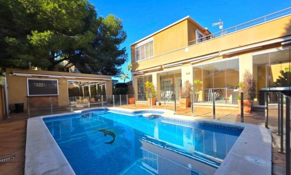 Resale - Villa - Dehesa de campoamor - Campoamor