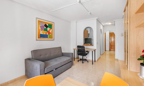 Resale - Apartment - Torrevieja - Estacion de autobuses