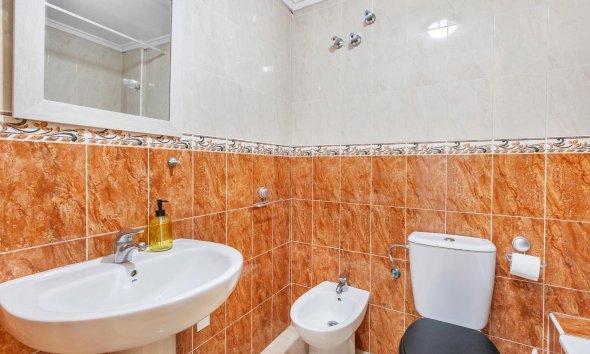 Resale - Apartment - Torrevieja - Estacion de autobuses