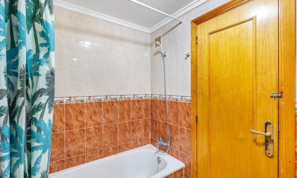 Resale - Apartment - Torrevieja - Estacion de autobuses