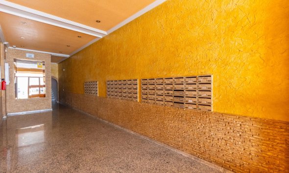 Resale - Apartment - Torrevieja - Estacion de autobuses