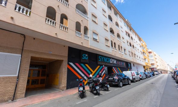 Resale - Apartment - Torrevieja - Estacion de autobuses