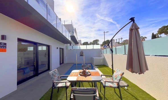 Resale - Villa - Orihuela Costa - Villamartín