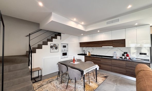 Resale - Villa - Orihuela Costa - Villamartín