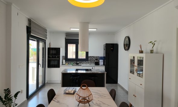 Resale - Farm Estate / Country Property - Los Montesinos