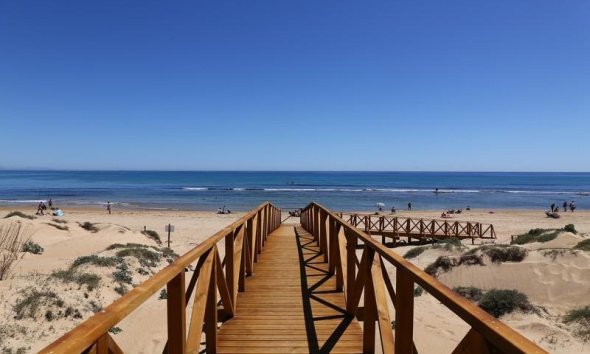 Resale - Apartment - Torrevieja - Cabo cervera
