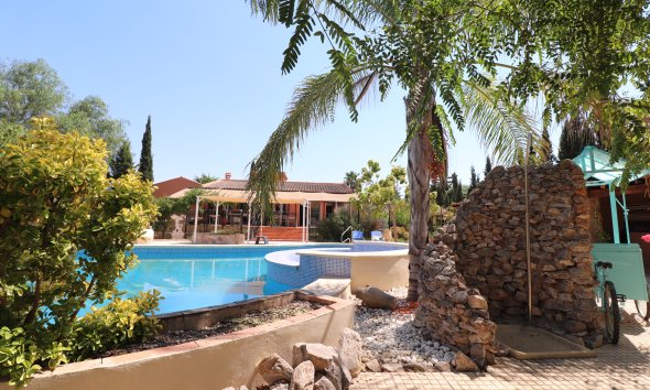 Resale - Farm Estate / Country Property - Catral - Catral - Country