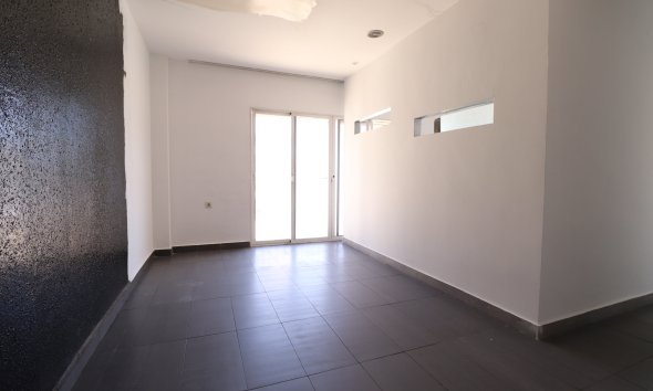 Reventa - Local Comercial - Ciudad Quesada - La Marquesa