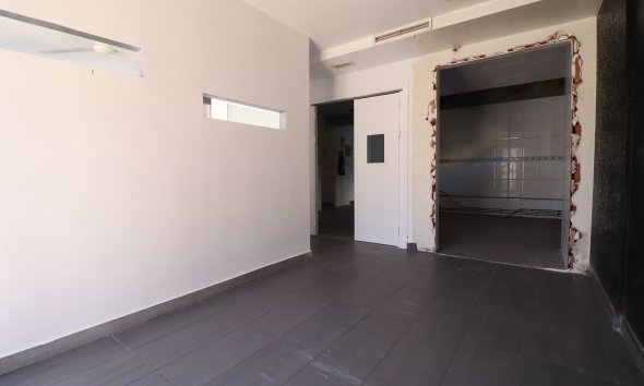 Reventa - Local Comercial - Ciudad Quesada - La Marquesa