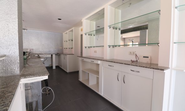 Reventa - Local Comercial - Ciudad Quesada - La Marquesa