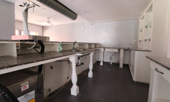 Reventa - Local Comercial - Ciudad Quesada - La Marquesa