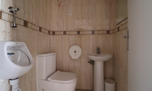 Reventa - Local Comercial - Ciudad Quesada - La Marquesa