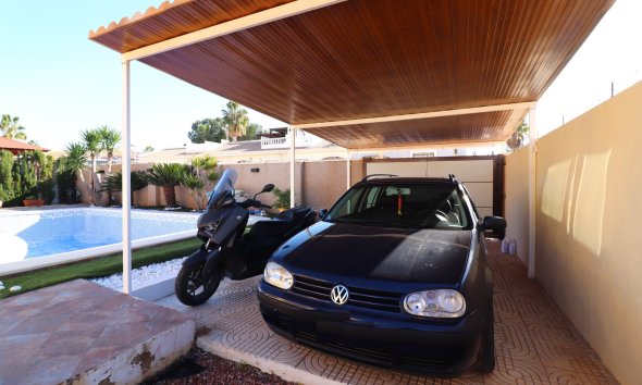 Resale - Villa - Benijofar - Monte Azul
