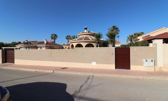 Resale - Villa - Benijofar - Monte Azul