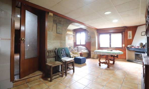 Resale - Villa - Heredades - Heredades - Village