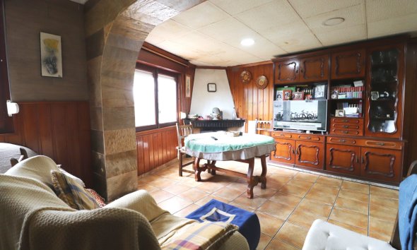Resale - Villa - Heredades - Heredades - Village