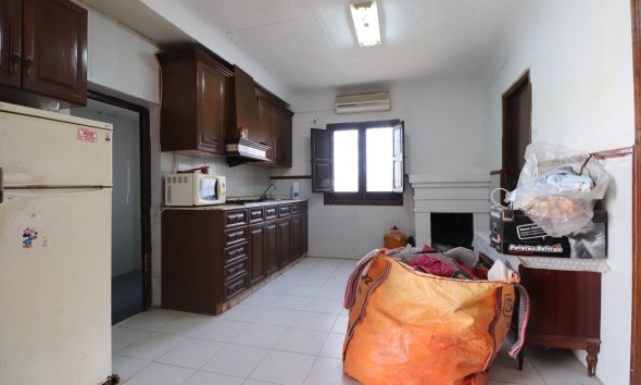 Resale - Villa - Heredades - Heredades - Village