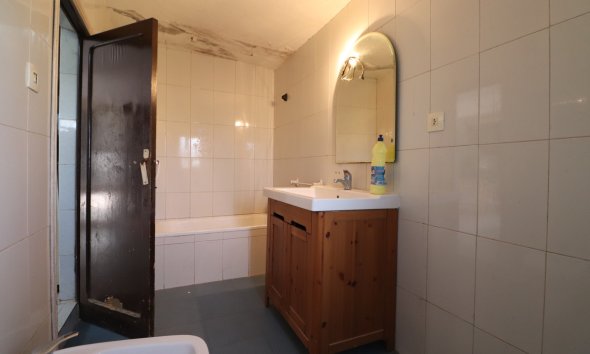 Resale - Villa - Heredades - Heredades - Village