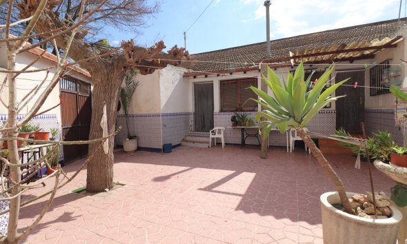 Resale - Villa - Heredades - Heredades - Village