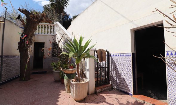 Resale - Villa - Heredades - Heredades - Village