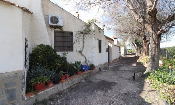 Resale - Villa - Heredades - Heredades - Village