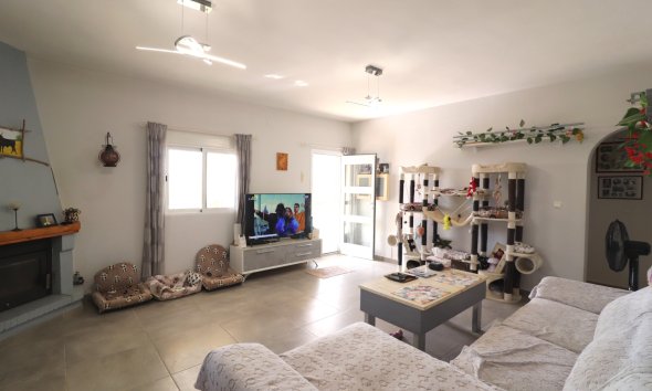 Resale - Farm Estate / Country Property - Orihuela - La Campaneta