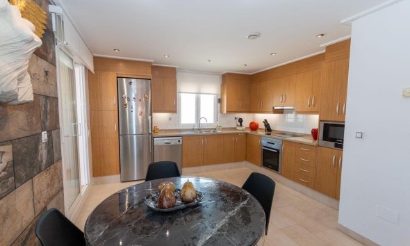 Resale - Apartment - Orihuela Costa - Los Dolses