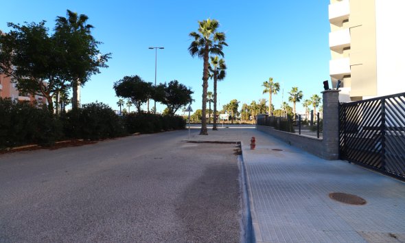 Resale - Apartment - Guardamar del Segura - El Raso