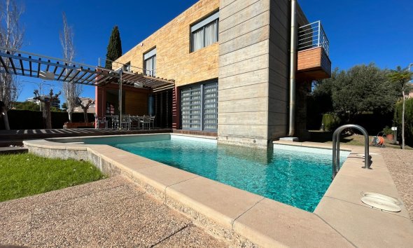 Resale - Villa - Orihuela Costa - Dehesa de Campoamor