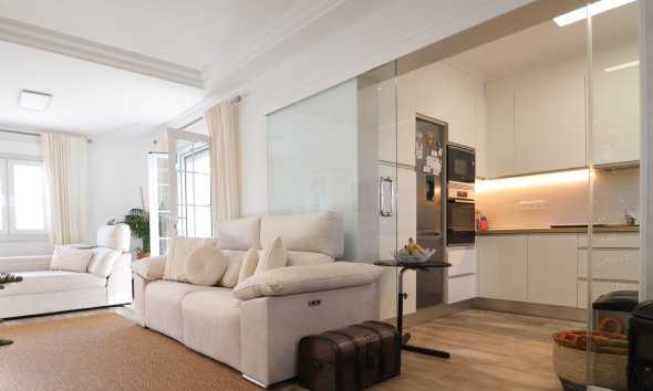 Resale - Villa - Orihuela Costa - Villamartín