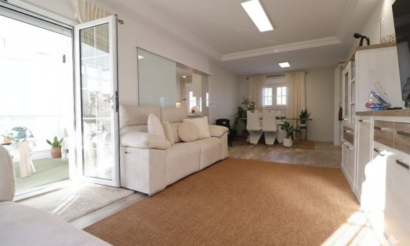 Resale - Villa - Orihuela Costa - Villamartín