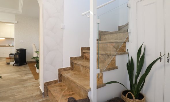 Resale - Villa - Orihuela Costa - Villamartín