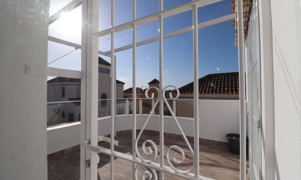 Resale - Villa - Orihuela Costa - Villamartín
